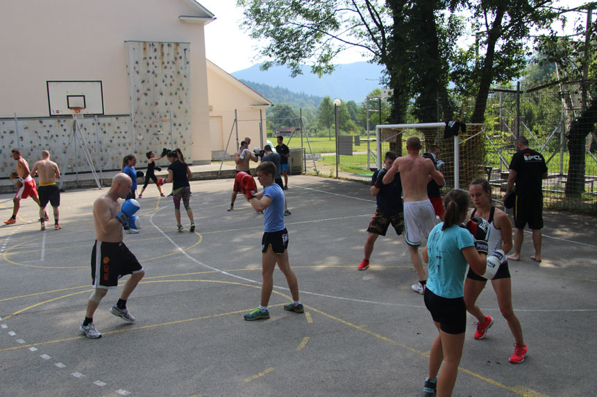 treningi-boks-kickboxing-mma