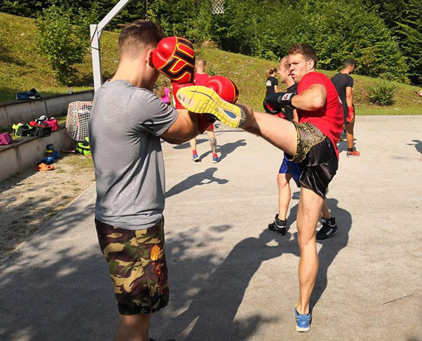 poletni-treningi-boks-kikboks-mma